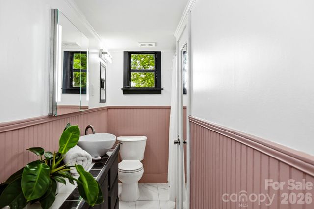38 Aurora Drive, Asheville, NC 28805