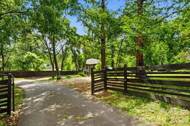 38 Aurora Drive, Asheville, NC 28805