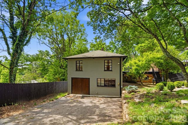 38 Aurora Drive, Asheville, NC 28805