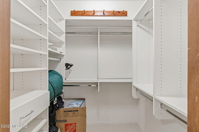 2551 E Cerrada Adelita, Tucson, AZ 85718