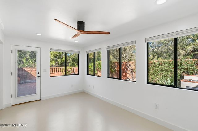 2551 E Cerrada Adelita, Tucson, AZ 85718