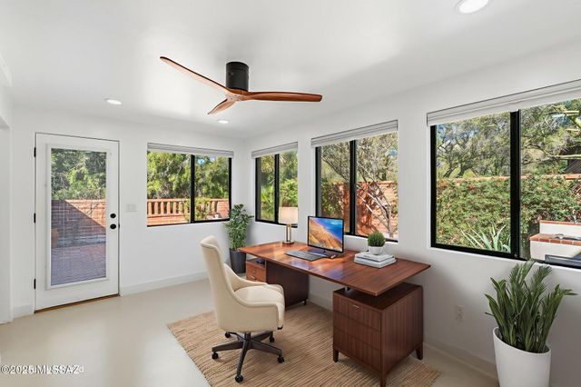 2551 E Cerrada Adelita, Tucson, AZ 85718