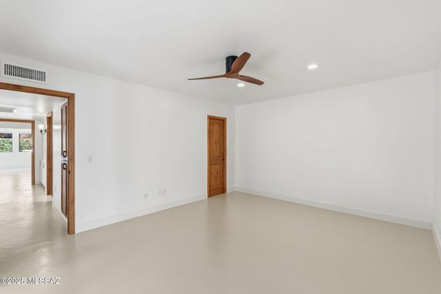 2551 E Cerrada Adelita, Tucson, AZ 85718