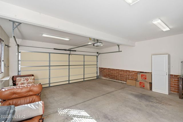 2551 E Cerrada Adelita, Tucson, AZ 85718