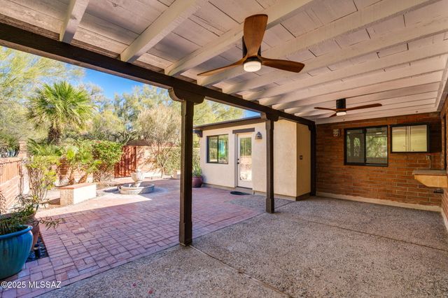 2551 E Cerrada Adelita, Tucson, AZ 85718