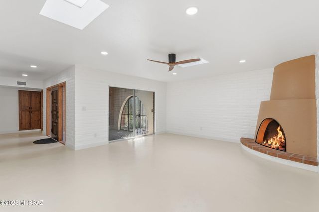 2551 E Cerrada Adelita, Tucson, AZ 85718