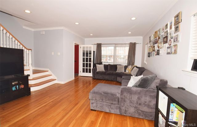 10548 65th Road, Forest Hills, NY 11375