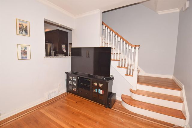 10548 65th Road, Forest Hills, NY 11375