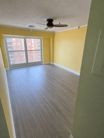 133 Commander Shea 817, Quincy, MA 02171