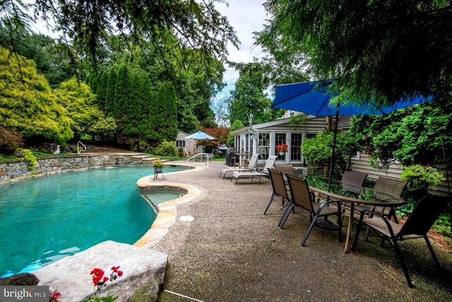 273 OLD STATE RD, Royersford, PA 19468