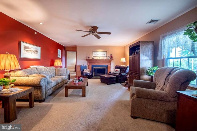 273 OLD STATE RD, Royersford, PA 19468