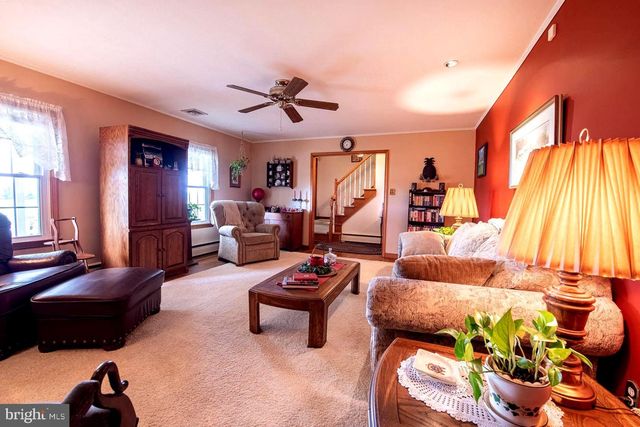 273 OLD STATE RD, Royersford, PA 19468
