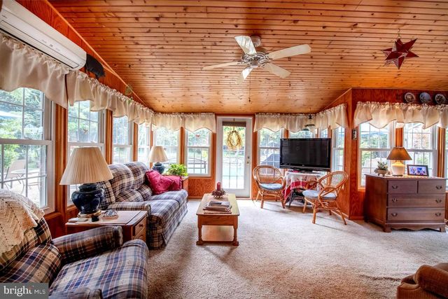 273 OLD STATE RD, Royersford, PA 19468