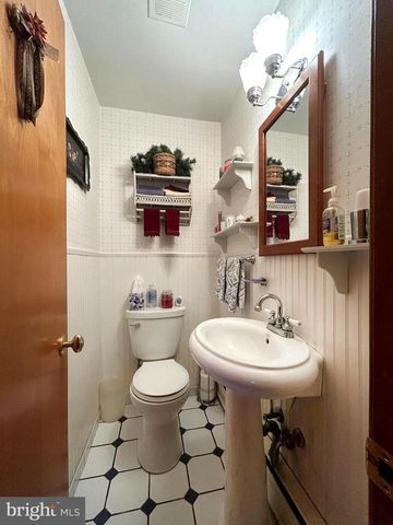 273 OLD STATE RD, Royersford, PA 19468