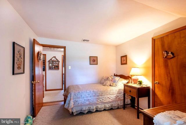 273 OLD STATE RD, Royersford, PA 19468