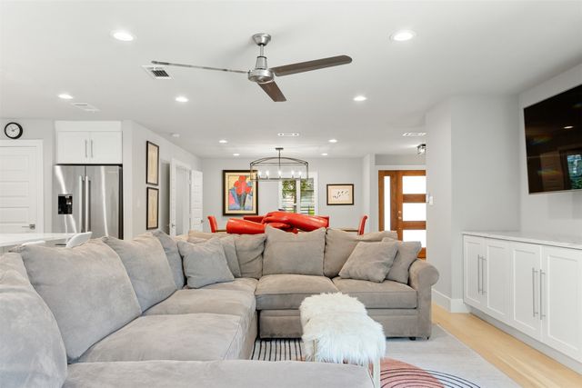 8344 San Cristobal Drive, Dallas, TX 75218