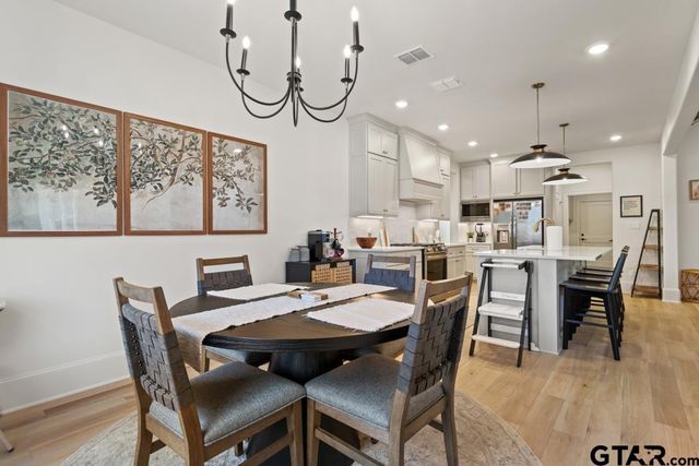 5300 Hollytree Dr, Tyler, TX 75703