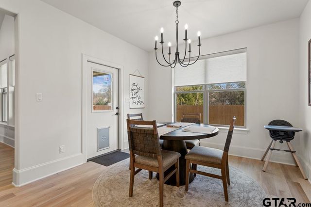 5300 Hollytree Dr, Tyler, TX 75703