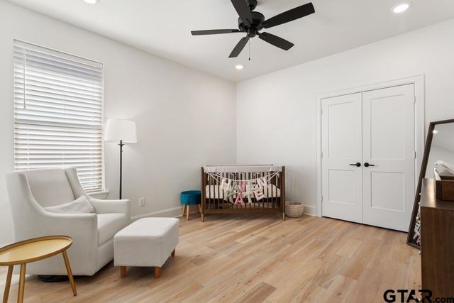 5300 Hollytree Dr, Tyler, TX 75703