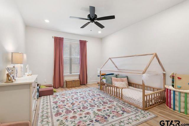 5300 Hollytree Dr, Tyler, TX 75703