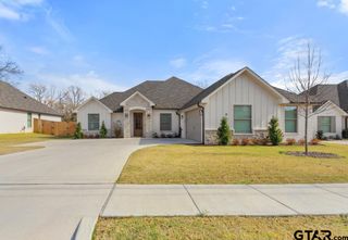 5300 Hollytree Dr, Tyler, TX 75703