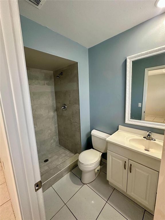 Image 13 of property listing at 1301 NOLTON WAY, Orlando, FL 32822