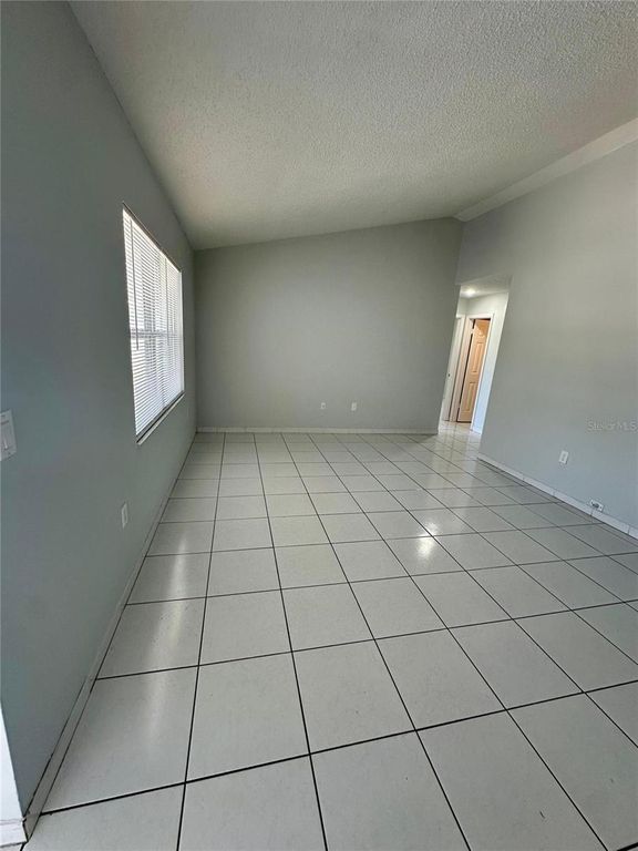 Image 3 of property listing at 1301 NOLTON WAY, Orlando, FL 32822