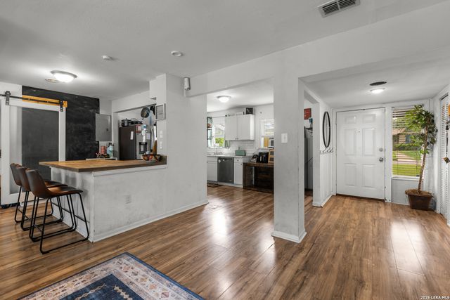 530 JOHN ADAMS DR, San Antonio, TX 78228