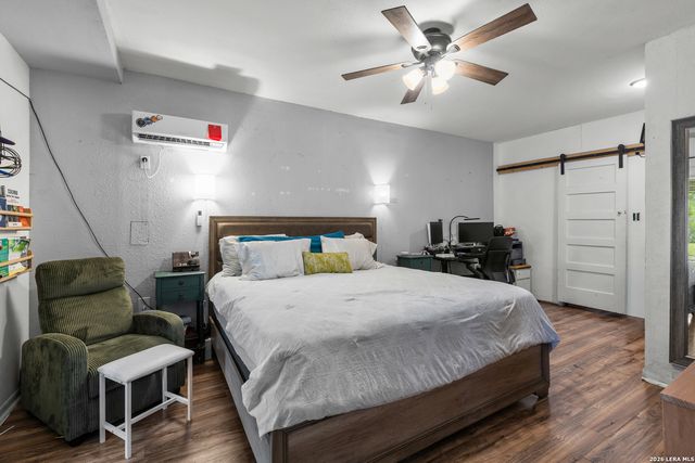 530 JOHN ADAMS DR, San Antonio, TX 78228