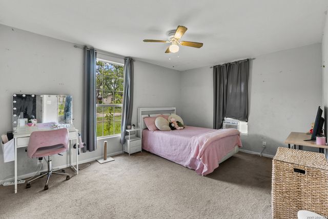 530 JOHN ADAMS DR, San Antonio, TX 78228