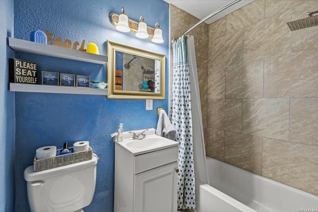 530 JOHN ADAMS DR, San Antonio, TX 78228