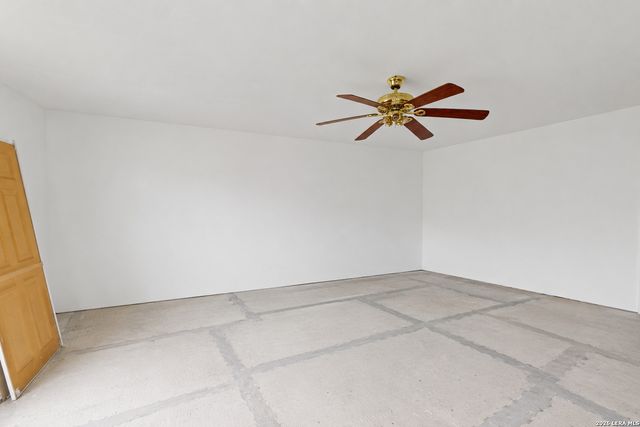 530 JOHN ADAMS DR, San Antonio, TX 78228