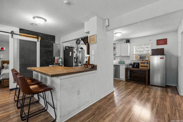 530 JOHN ADAMS DR, San Antonio, TX 78228