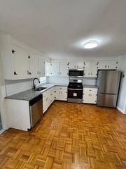 40 Bourne Street 2, Bristol, RI 02809