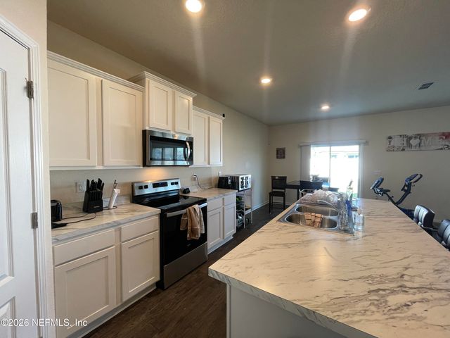 2587 OAK STREAM Drive, Green Cove Springs, FL 32043