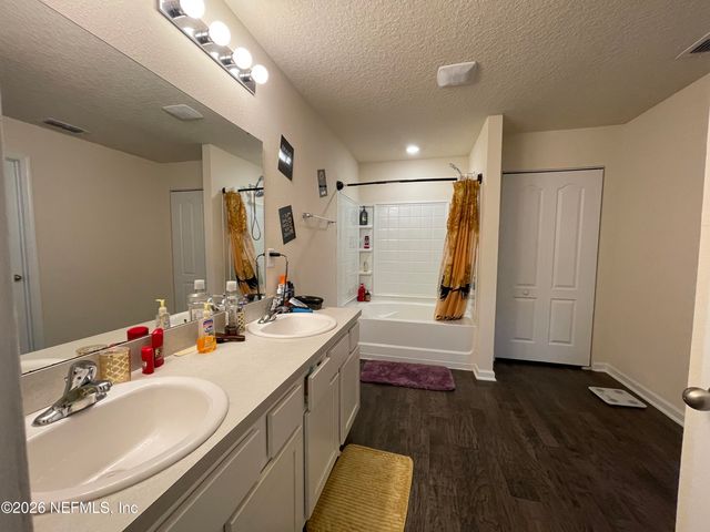 2587 OAK STREAM Drive, Green Cove Springs, FL 32043