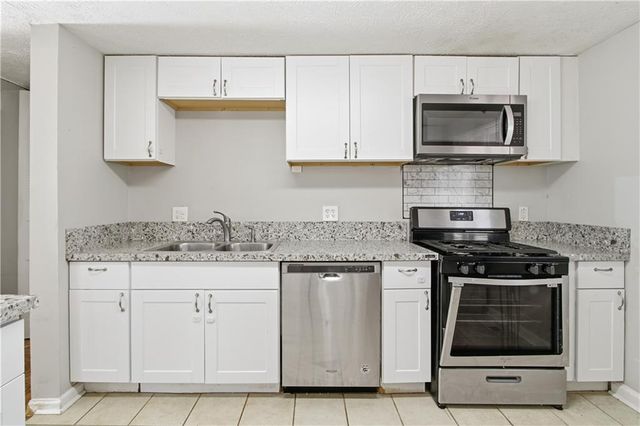 330 Hembree Forest Circle, Roswell, GA 30076