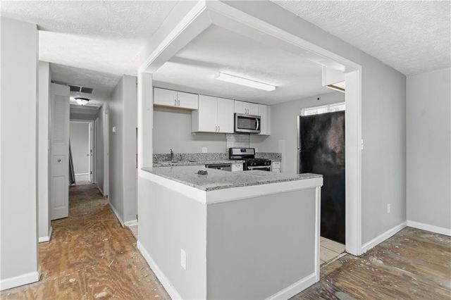 330 Hembree Forest Circle, Roswell, GA 30076