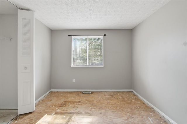 330 Hembree Forest Circle, Roswell, GA 30076