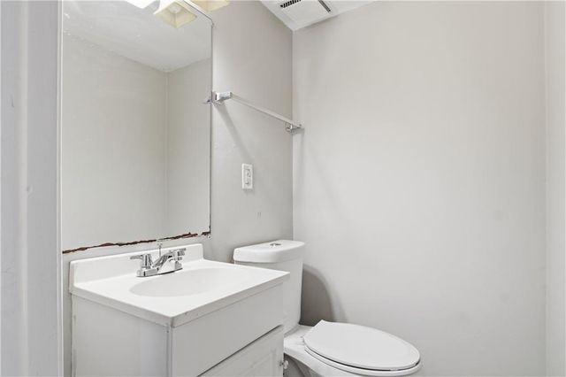 330 Hembree Forest Circle, Roswell, GA 30076