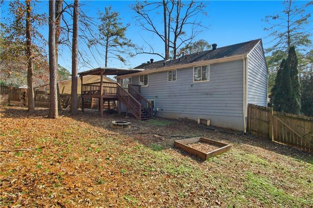 330 Hembree Forest Circle, Roswell, GA 30076