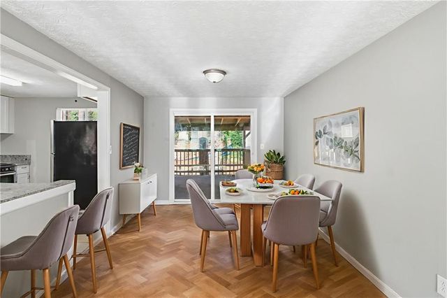 330 Hembree Forest Circle, Roswell, GA 30076