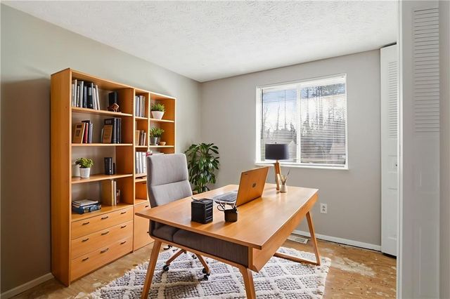 330 Hembree Forest Circle, Roswell, GA 30076