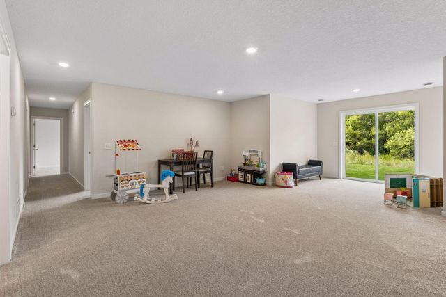 9578 8th Street N, Lake Elmo, MN 55042