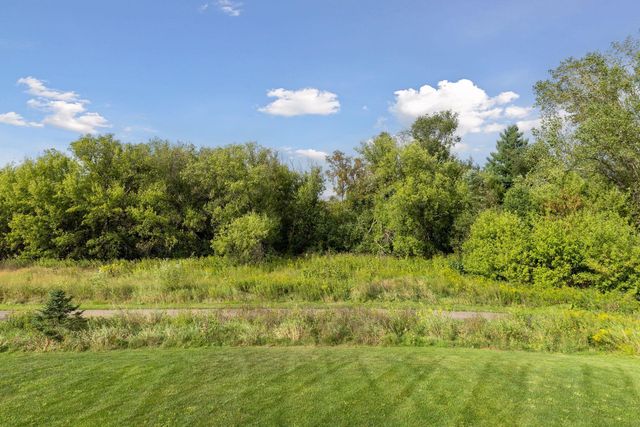 9578 8th Street N, Lake Elmo, MN 55042