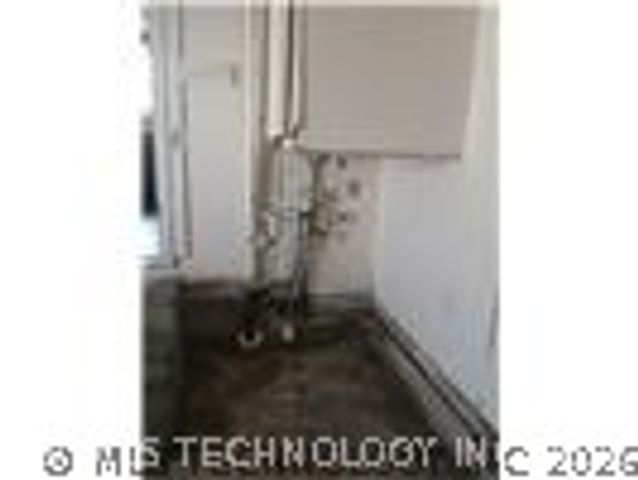 2163 S 104th East Avenue, Tulsa, OK 74129