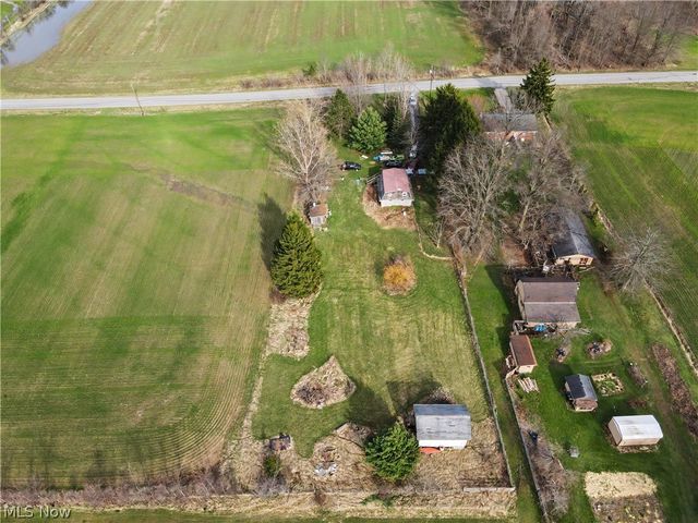 11488 S Duck Creek Road, Salem, OH 44460