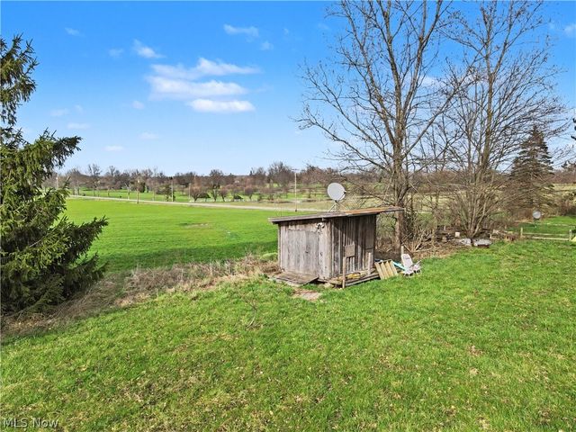 11488 S Duck Creek Road, Salem, OH 44460