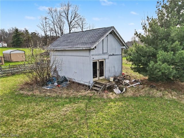 11488 S Duck Creek Road, Salem, OH 44460