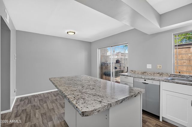 4625 W Thomas Road 34, Phoenix, AZ 85031